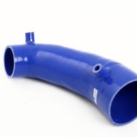 SAAB 9-3 2.8T V6 2006- INLET HOSE BLUE with a 90-degree bend and an additional side port, on a white background.